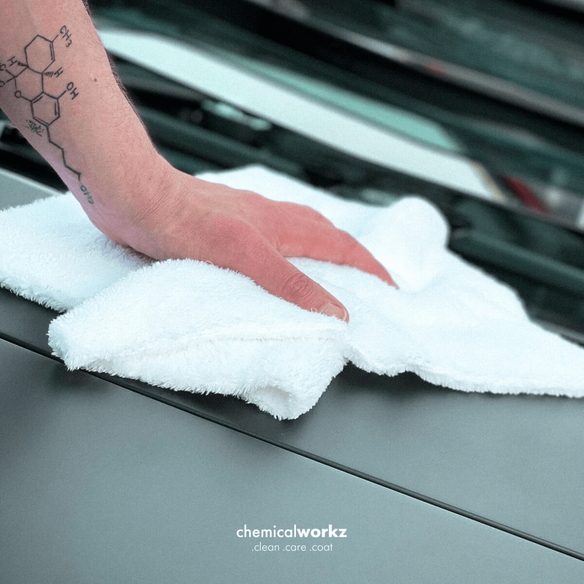 Chemicalworkz Edgeless Soft Touch Towel Bardhë - IČNERP