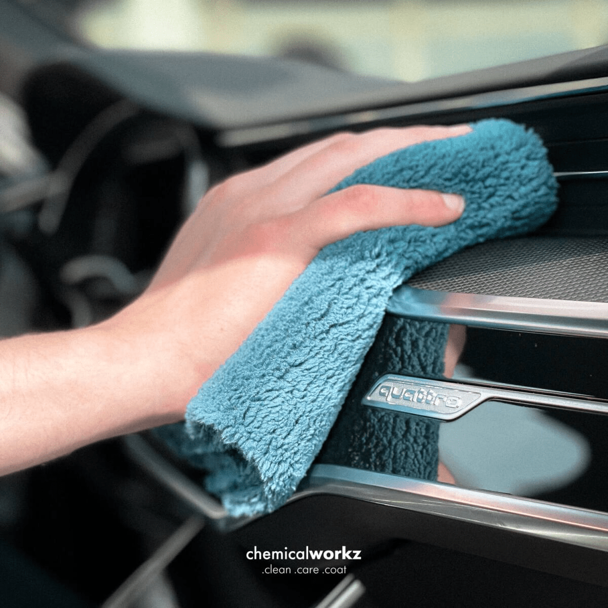 Chemicalworkz Edgeless Soft Touch Towel Blu - IČNERP