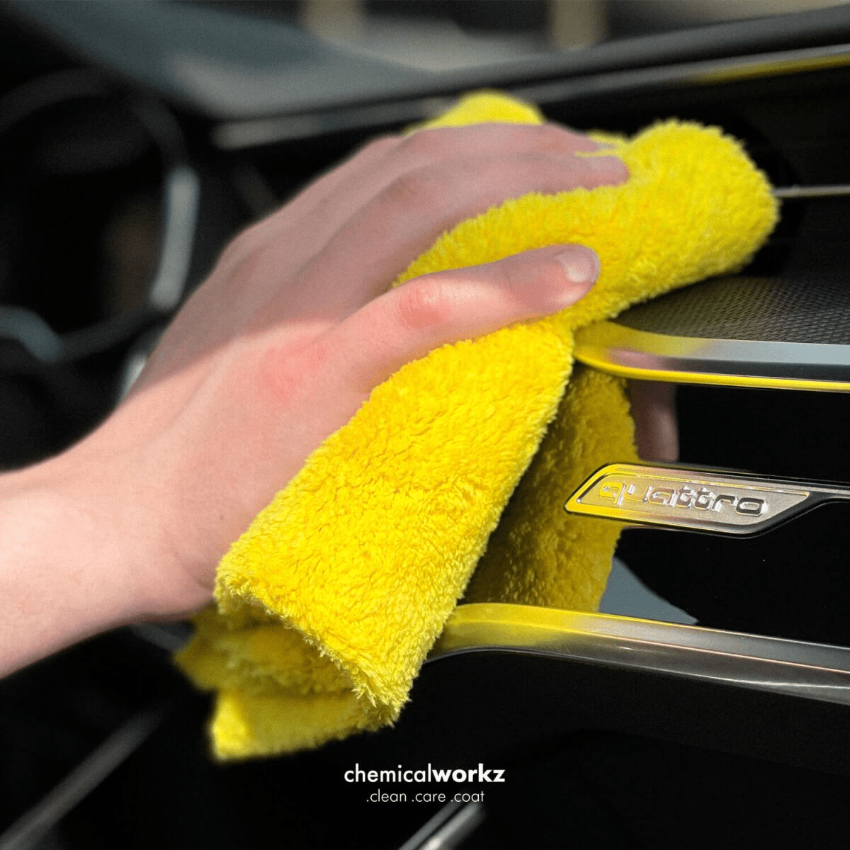 Chemicalworkz Edgeless Soft Touch Towel Verdhë - IČNERP